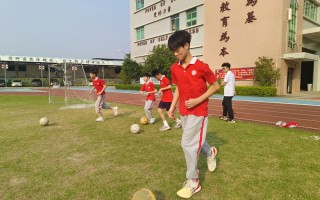 初中还有足球兴趣班吗女生，初中还有足球兴趣班吗女生多吗